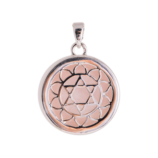 Herzchakra Anhänger mit Rosenquarz und Kette