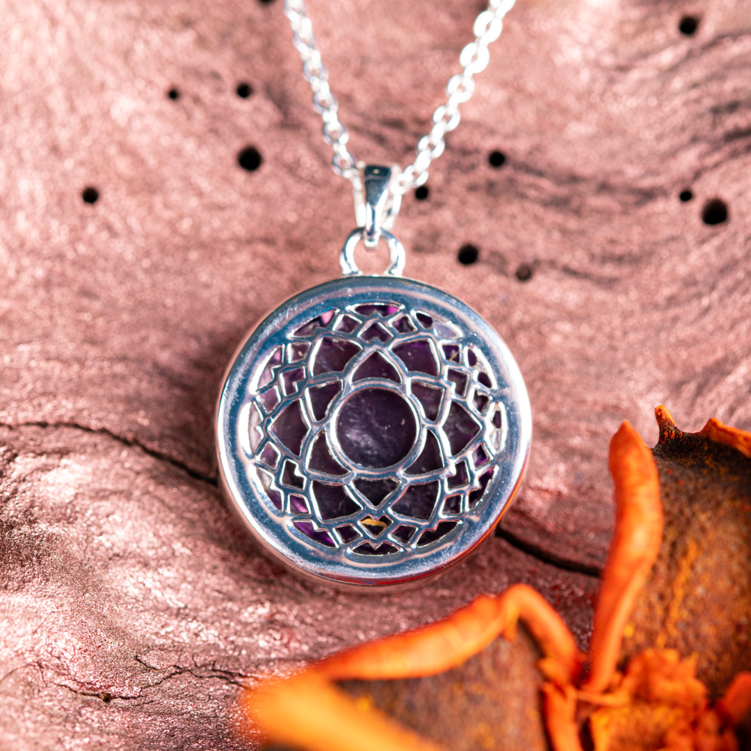 Kronenchakra Anhänger mit Amethyst und Kette